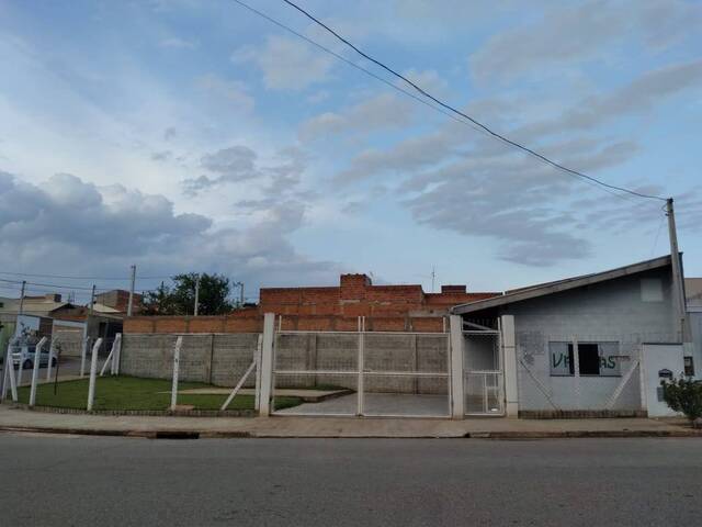 #48 - Casa para Venda em São João da Boa Vista - SP