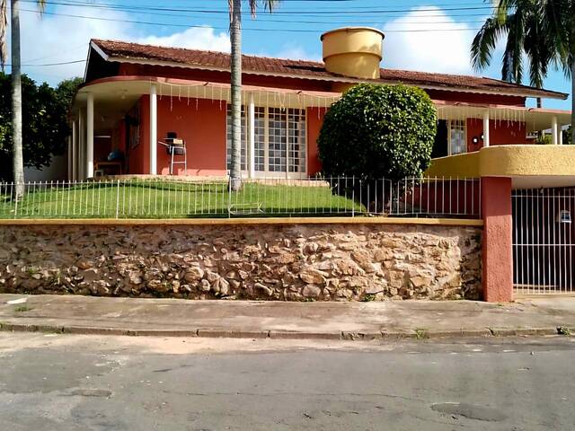 #142 - Casa para Venda em Espírito Santo do Pinhal - SP